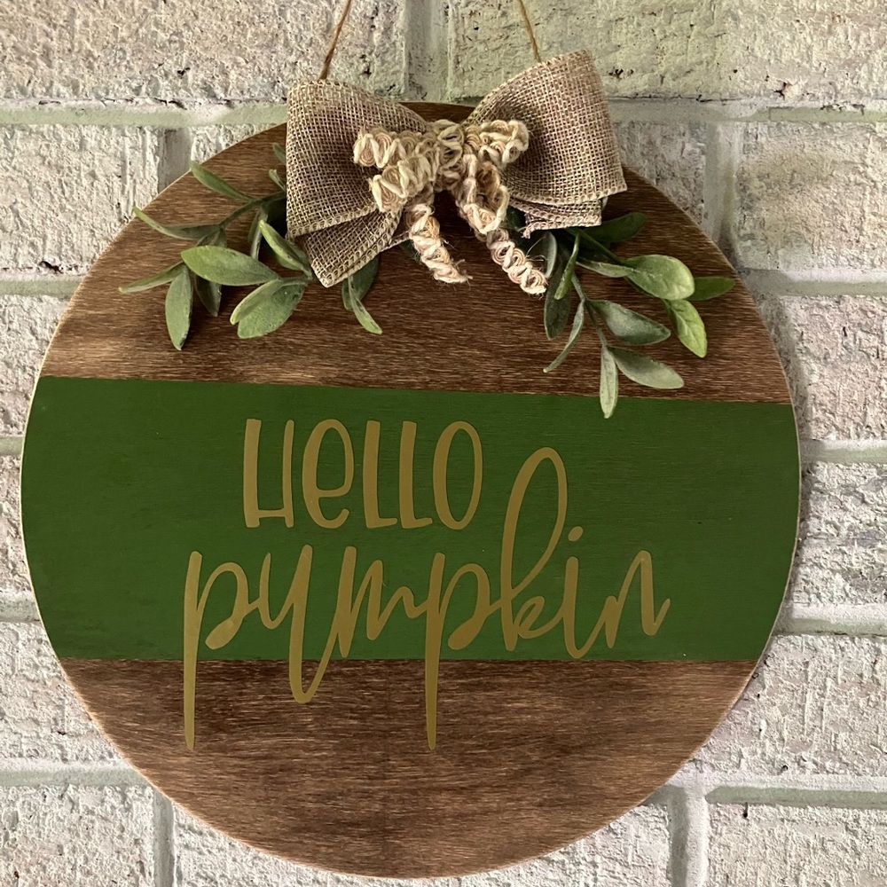 Wooden hand painted welcome sign- 12”
